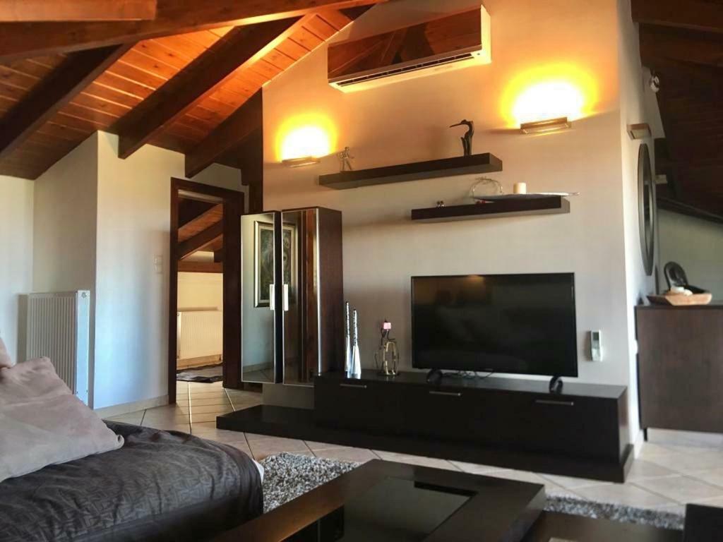 The Loft Apartment Chios Town Ngoại thất bức ảnh