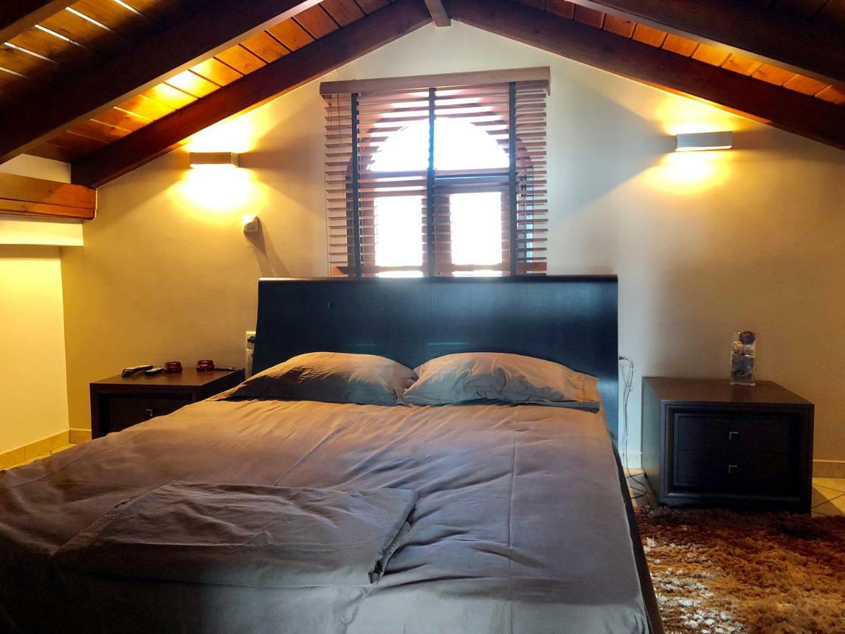 The Loft Apartment Chios Town Ngoại thất bức ảnh