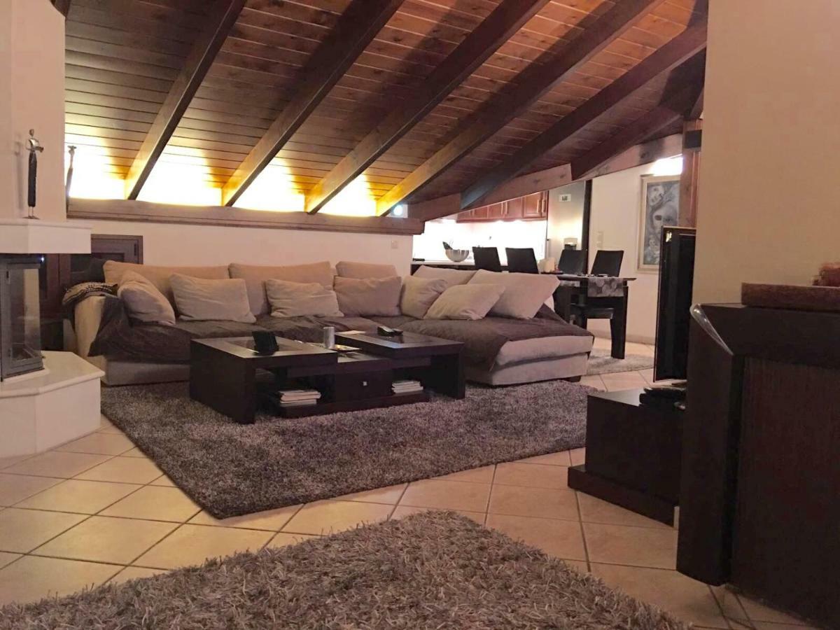 The Loft Apartment Chios Town Ngoại thất bức ảnh