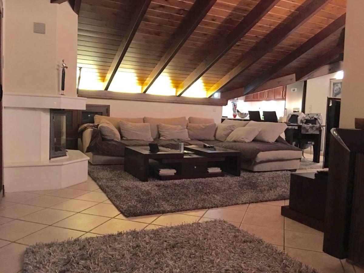 The Loft Apartment Chios Town Ngoại thất bức ảnh